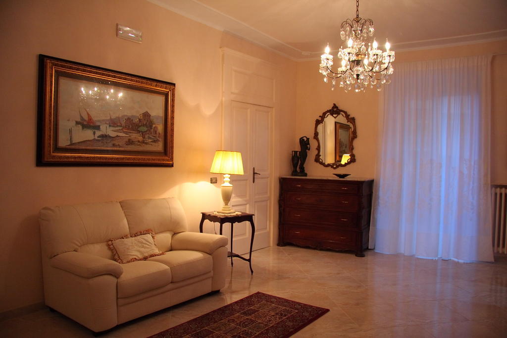 Borgo Antico Santa Lucia Bed & Breakfast โปเตนซา ภายนอก รูปภาพ